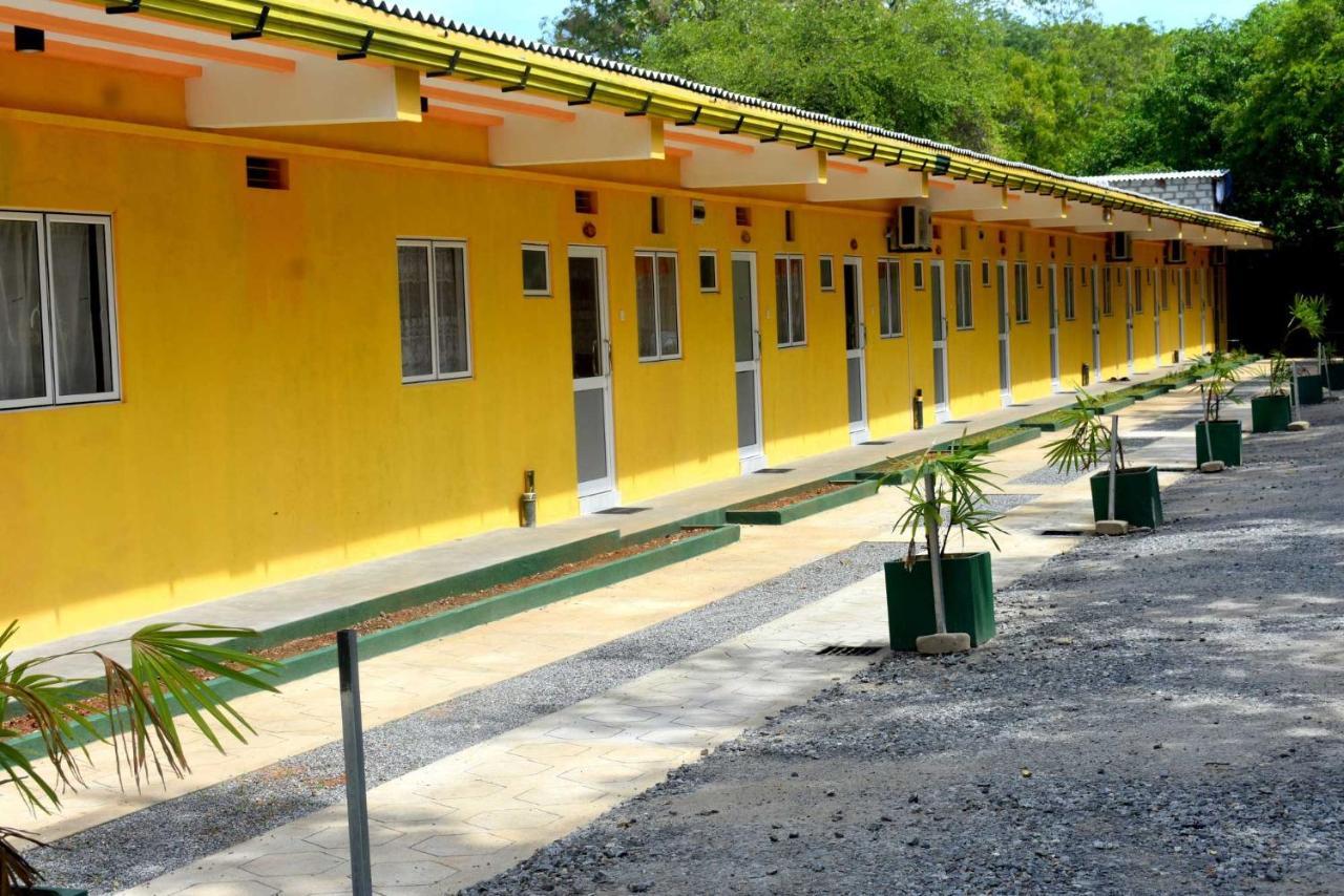 Sri Mayura Holiday Resort Kataragama Exteriör bild