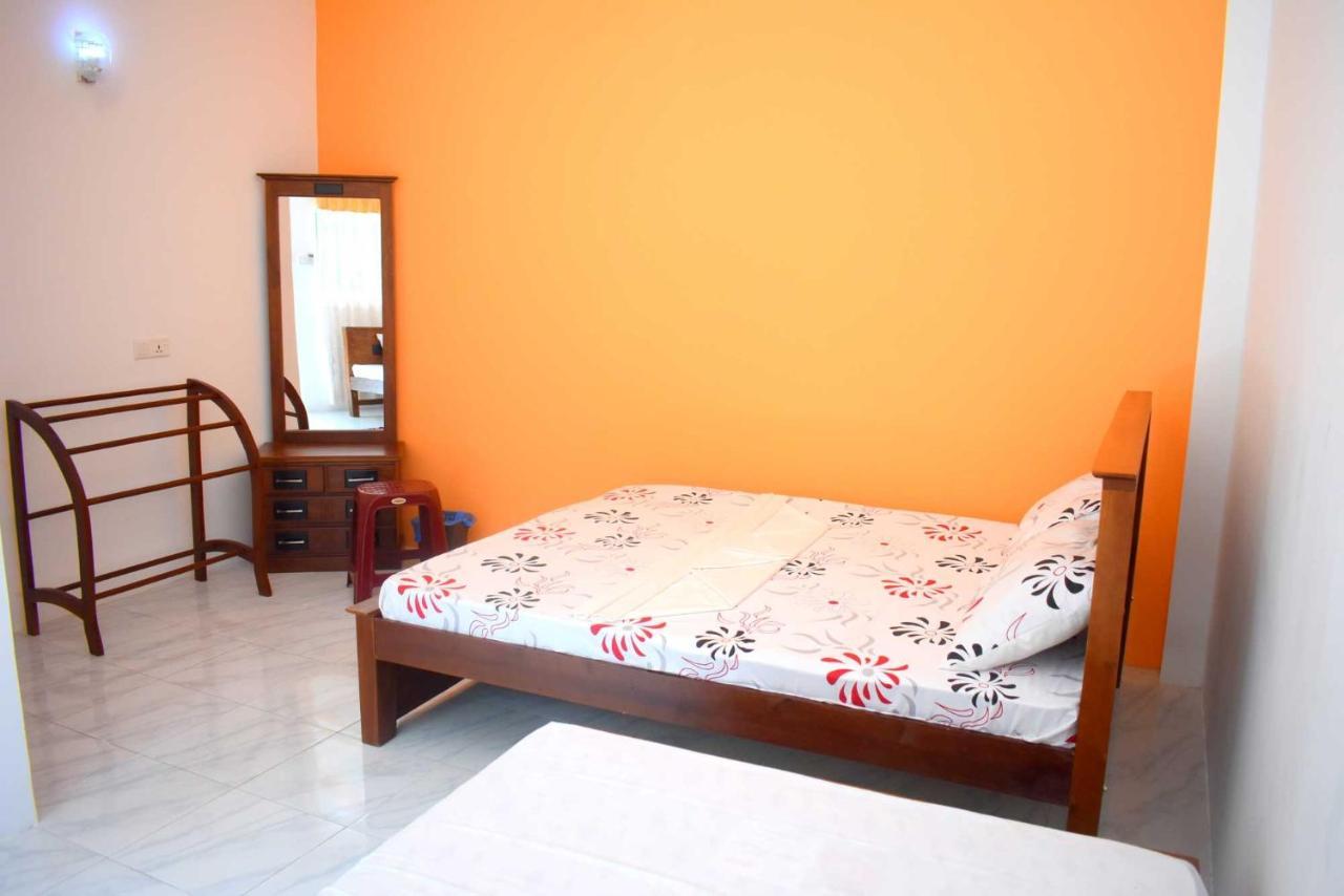 Sri Mayura Holiday Resort Kataragama Exteriör bild