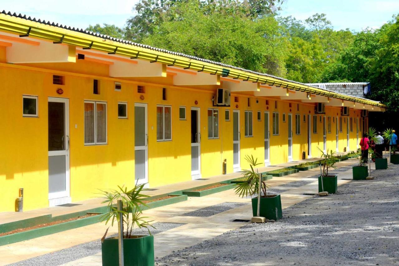 Sri Mayura Holiday Resort Kataragama Exteriör bild